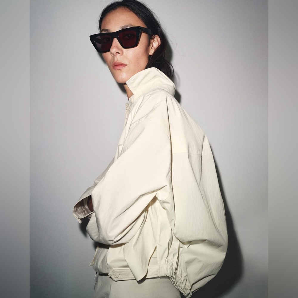 Zara Denim  Zip-Front Pullover Jacket in Exru. Size Small